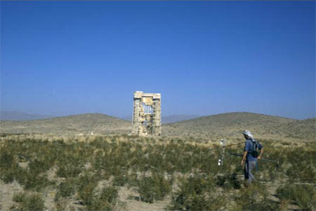 La prospection magnétique dans la zone du Zendan-i Solaiman.